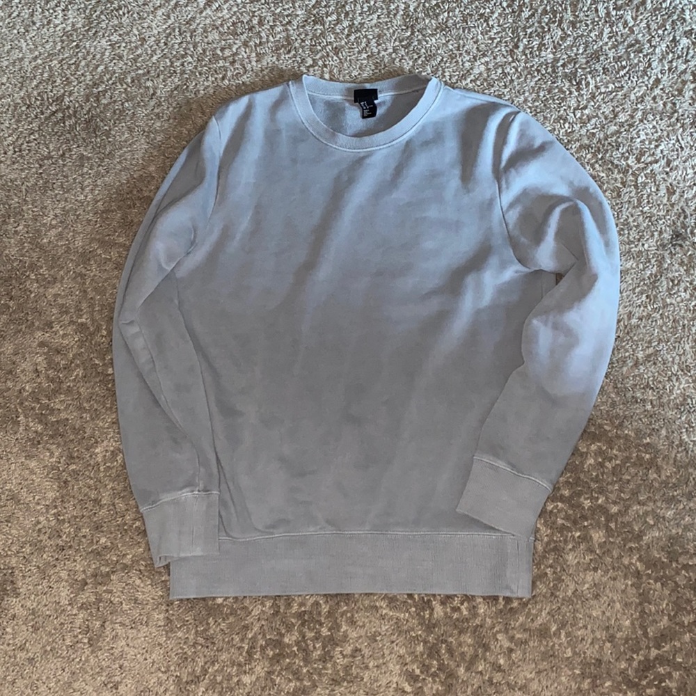 H&M. M